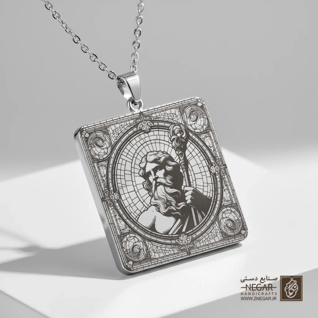 گردنبند طرح پرتره زئوس در قاب مدرن  (حکاکی لیزری فایبر، مدل قاب مربع) کد 503986