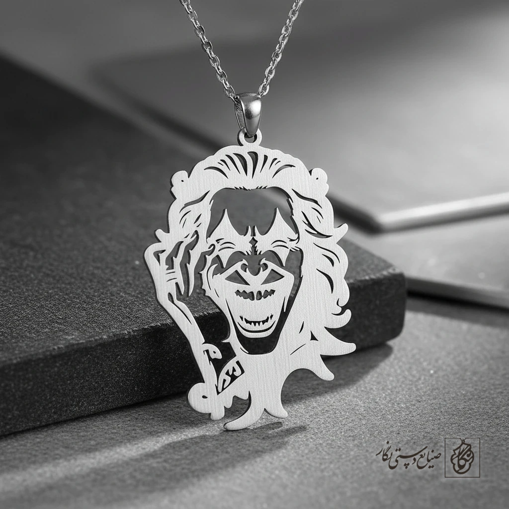 گردنبند طرح چهره جوکر کد 8981
