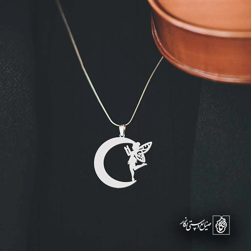 فرشته ماه