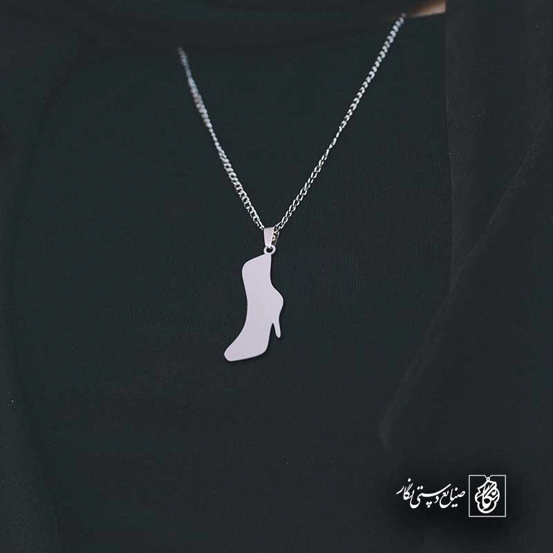 کفش پاشنه دار