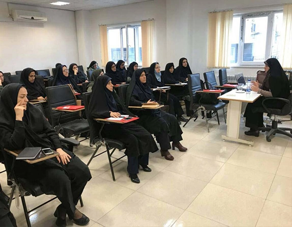 برگزاری سومین دوره آموزشی ویژه مشاوران محترم امور زنان و خانواده صنعت آب و برق در واحد آموزشی گیلان