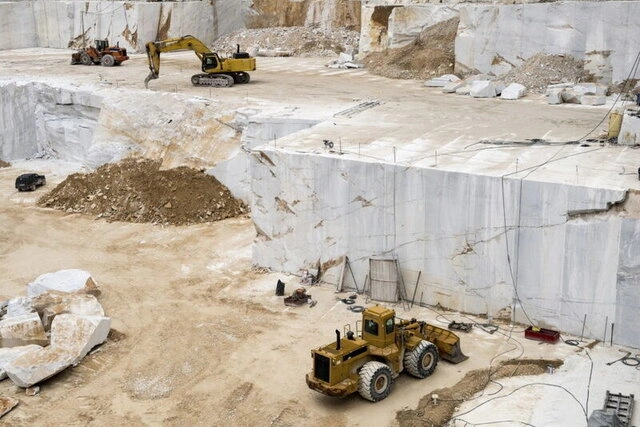سنگ‌هایی پیش پای صنعت سنگ  