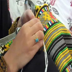 خلق لباسهای زیبای سوزن دوزی شده با دستان هنرمند زنان بلوچ