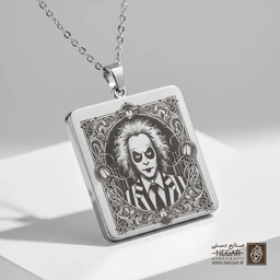 گردنبند طرح فانتزی Beetlejuice (حکاکی لیزری فایبر، مدل قاب مربع) کد 500364