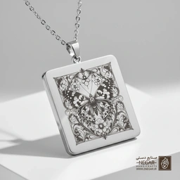 گردنبند طرح پروانه توری (حکاکی لیزری فایبر، مدل قاب مربع) کد 500475