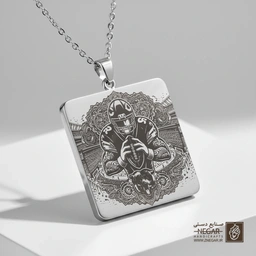 گردنبند طرح کلاهخود تیم شیکاگو برز (حکاکی لیزری فایبر، مدل قاب مربع) کد 500572