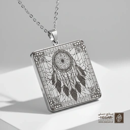 گردنبند طرح دریم‌کچر و پر (حکاکی لیزری فایبر، مدل قاب مربع) کد 501053