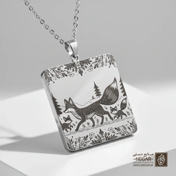 گردنبند طرح روباه در طبیعت (حکاکی لیزری فایبر، مدل قاب مربع) کد 501290