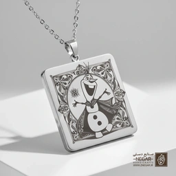 گردنبند طرح اولاف (Olaf) شاد (حکاکی لیزری فایبر، مدل قاب مربع) کد 501321