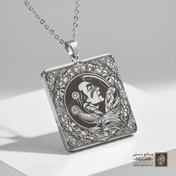 گردنبند طرح نماد قبیله‌ای مدرن (حکاکی لیزری فایبر، مدل قاب مربع) کد 501368