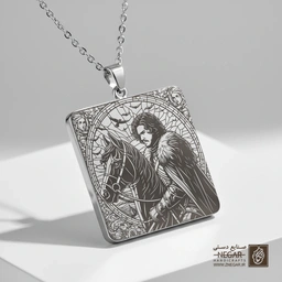 گردنبند طرح جان اسنو سوار بر اسب (حکاکی لیزری فایبر، مدل قاب مربع) کد 501397