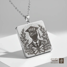 گردنبند طرح یادبود فارغ‌التحصیلی  (حکاکی لیزری فایبر، مدل قاب مربع) کد 501518