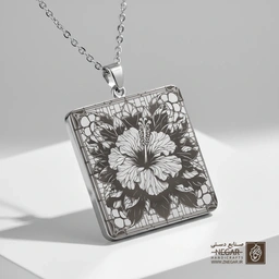 گردنبند طرح گل ختمی (Hibiscus) (حکاکی لیزری فایبر، مدل قاب مربع) کد 501843