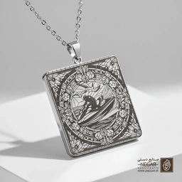 گردنبند طرح جت‌اسکی فانتزی اسلیمی (حکاکی لیزری فایبر، مدل قاب مربع) کد 502012