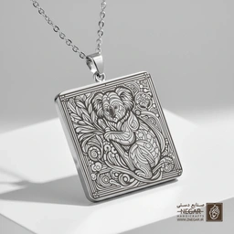 گردنبند طرح کوالا نشسته هنری (حکاکی لیزری فایبر، مدل قاب مربع) کد 502067