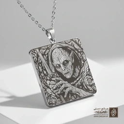 گردنبند طرح گالوم خبیث (ارباب حلقه‌ها) (حکاکی لیزری فایبر، مدل قاب مربع) کد 502116