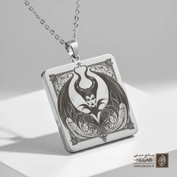 گردنبند طرح ملیفیسنت (Maleficent) بالدار (حکاکی لیزری فایبر، مدل قاب مربع) کد 502169