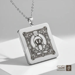 گردنبند طرح مروین مریخی در قاب ساده (حکاکی لیزری فایبر، مدل قاب مربع) کد 502227