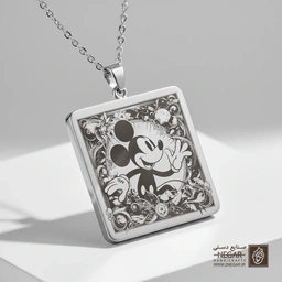 گردنبند طرح چهره خندان میکی موس (حکاکی لیزری فایبر، مدل قاب مربع) کد 502269