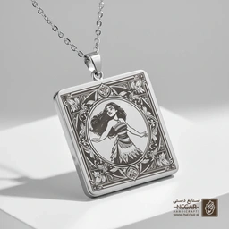 گردنبند طرح موآنا در قاب دایره‌ای (حکاکی لیزری فایبر، مدل قاب مربع) کد 502333