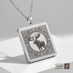 گردنبند طرح چهره گوزن شمالی (حکاکی لیزری فایبر، مدل قاب مربع) کد 502362