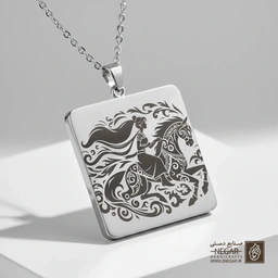 گردنبند طرح مولان بر اسب (حکاکی لیزری فایبر، مدل قاب مربع) کد 502395