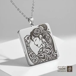 گردنبند طرح نیم‌رخ مولان اسلیمی (حکاکی لیزری فایبر، مدل قاب مربع) کد 502396