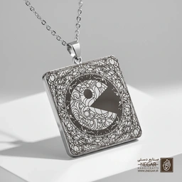 گردنبند طرح پک‌من کلاسیک (حکاکی لیزری فایبر، مدل قاب مربع) کد 502530
