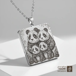 گردنبند طرح خانواده پاندا (حکاکی لیزری فایبر، مدل قاب مربع) کد 502538