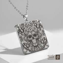 گردنبند طرح جمجمه گل‌دار بهاری (حکاکی لیزری فایبر، مدل قاب مربع) کد 503064
