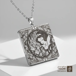گردنبند طرح نیم‌رخ سفیدبرفی و گل رز (حکاکی لیزری فایبر، مدل قاب مربع) کد 503174