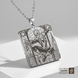 گردنبند طرح اسپایدرمن و نمای شهر نیویورک (حکاکی لیزری فایبر، مدل قاب مربع) کد 503225