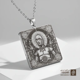گردنبند طرح ربات سی‌تری‌پی‌او (C-PO) (حکاکی لیزری فایبر، مدل قاب مربع) کد 503333