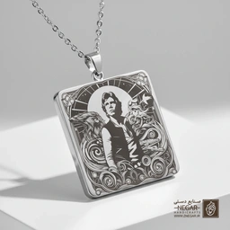 گردنبند طرح هان سولو در میان ابرها (حکاکی لیزری فایبر، مدل قاب مربع) کد 503337