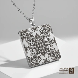 گردنبند طرح پترن ماندالا و خورشیدی (حکاکی لیزری فایبر، مدل قاب مربع) کد 503421