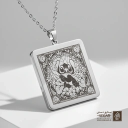 گردنبند طرح استیچ متفکر در کادر هنری (حکاکی لیزری فایبر، مدل قاب مربع) کد 503425