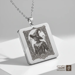 گردنبند طرح مترسک جادوگر شهر آز (حکاکی لیزری فایبر، مدل قاب مربع) کد 503543