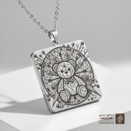 گردنبند طرح خرس فانتزی خورشیدی (حکاکی لیزری فایبر، مدل قاب مربع) کد 503783