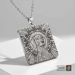 گردنبند طرح سگ وایمارانر در قاب خورشیدی (حکاکی لیزری فایبر، مدل قاب مربع) کد 503801