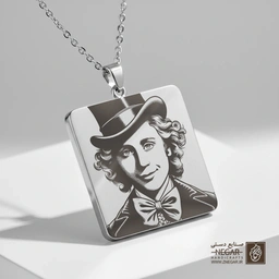 گردنبند طرح چهره ویلی وانکا (حکاکی لیزری فایبر، مدل قاب مربع) کد 503827