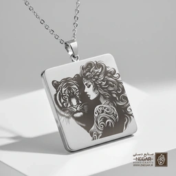 گردنبند طرح چهره زن و ببر در قاب (حکاکی لیزری فایبر، مدل قاب مربع) کد 503912