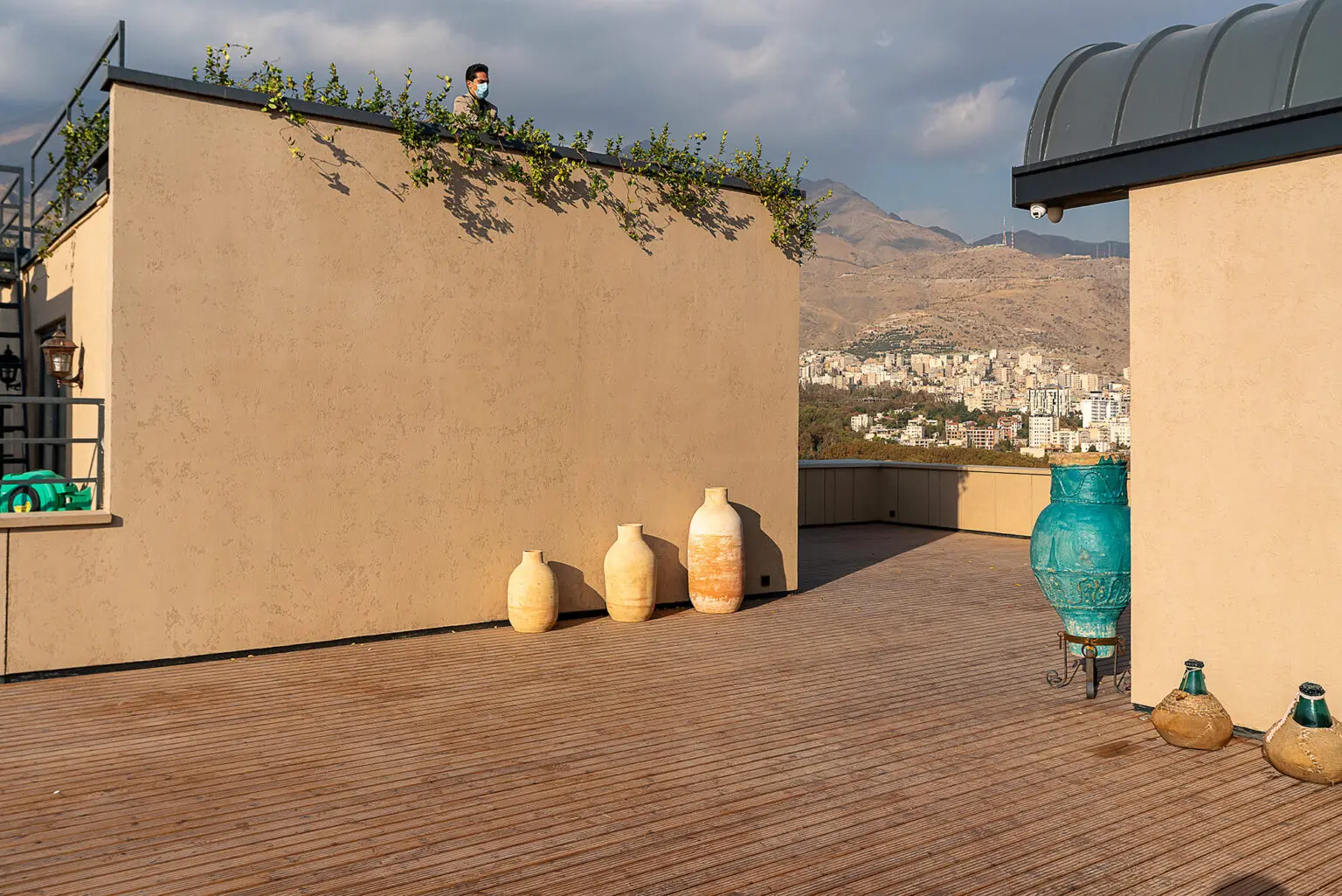 نما مدرن میکروسمنت - نما سیمانی - اجرا نما سیمانی - نما شسته - شسته کاری  نمای مدرن سیمانی - نما سیمانی - شسته کاری - نما شسته - نما سیمانی ساری - میکروسمنت ساری ساری