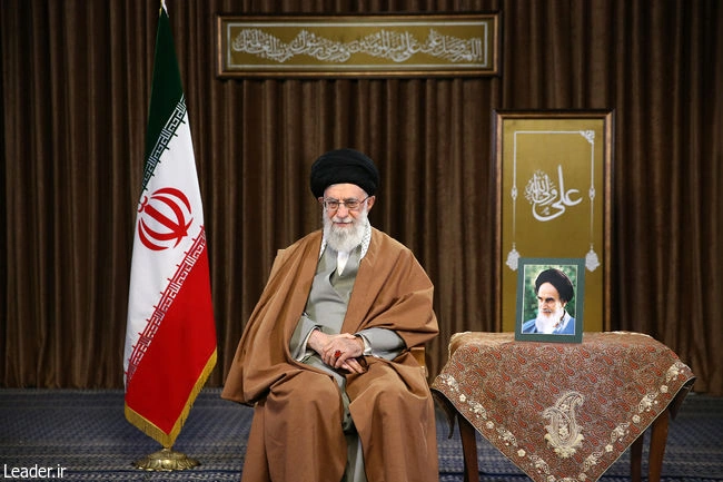 رهبر معظم انقلاب اسلامی سال ۱۳۹۸ را سال «رونق تولید» نامگذاری کردند